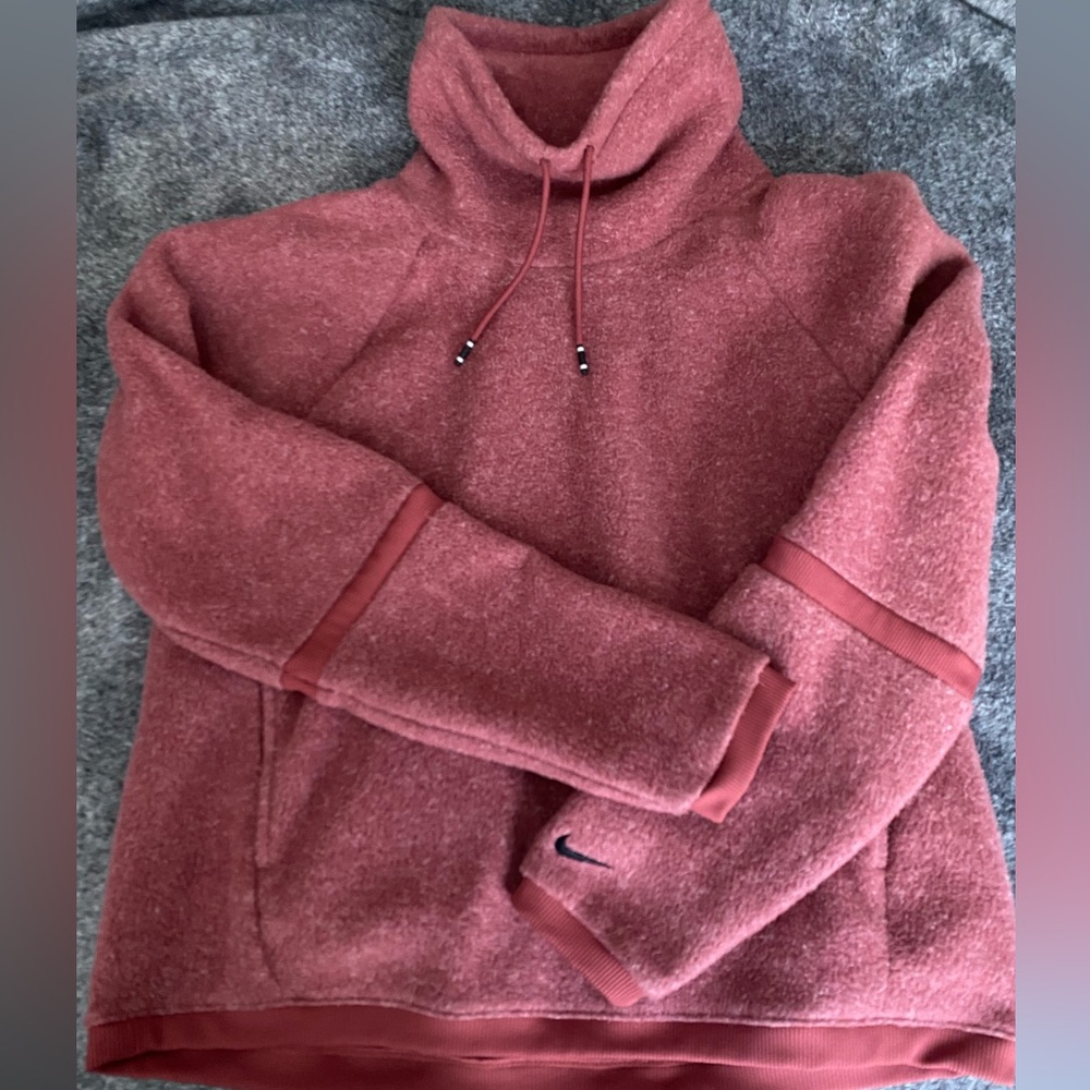 Nike pullover
